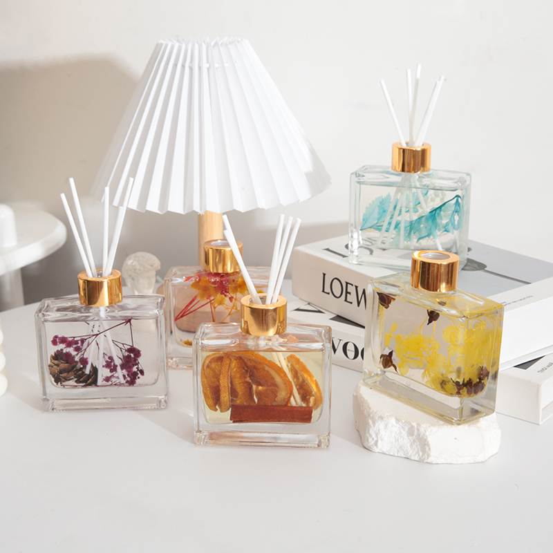 New Style Elegant Home Decor 100Ml Glass Square Bottle Bathroom Air Freshener Reed Scent Diffuser With Sticks for Home 