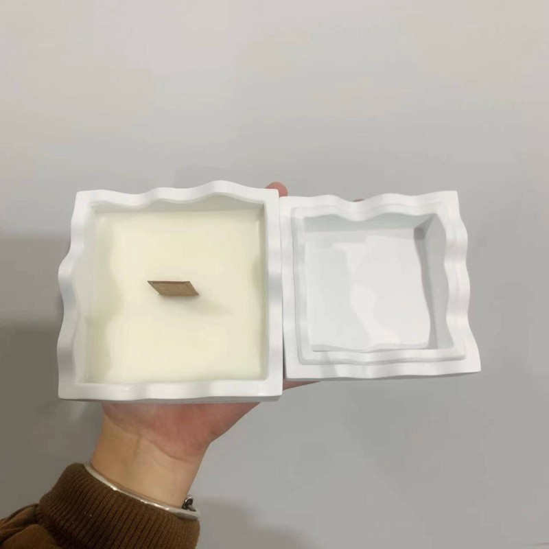 Natural High Quality Trendy Eco-friendly Dried Flowers Popular Aromatherapy Soy Wax Gemstone Square Crack Cement Wick Candles 